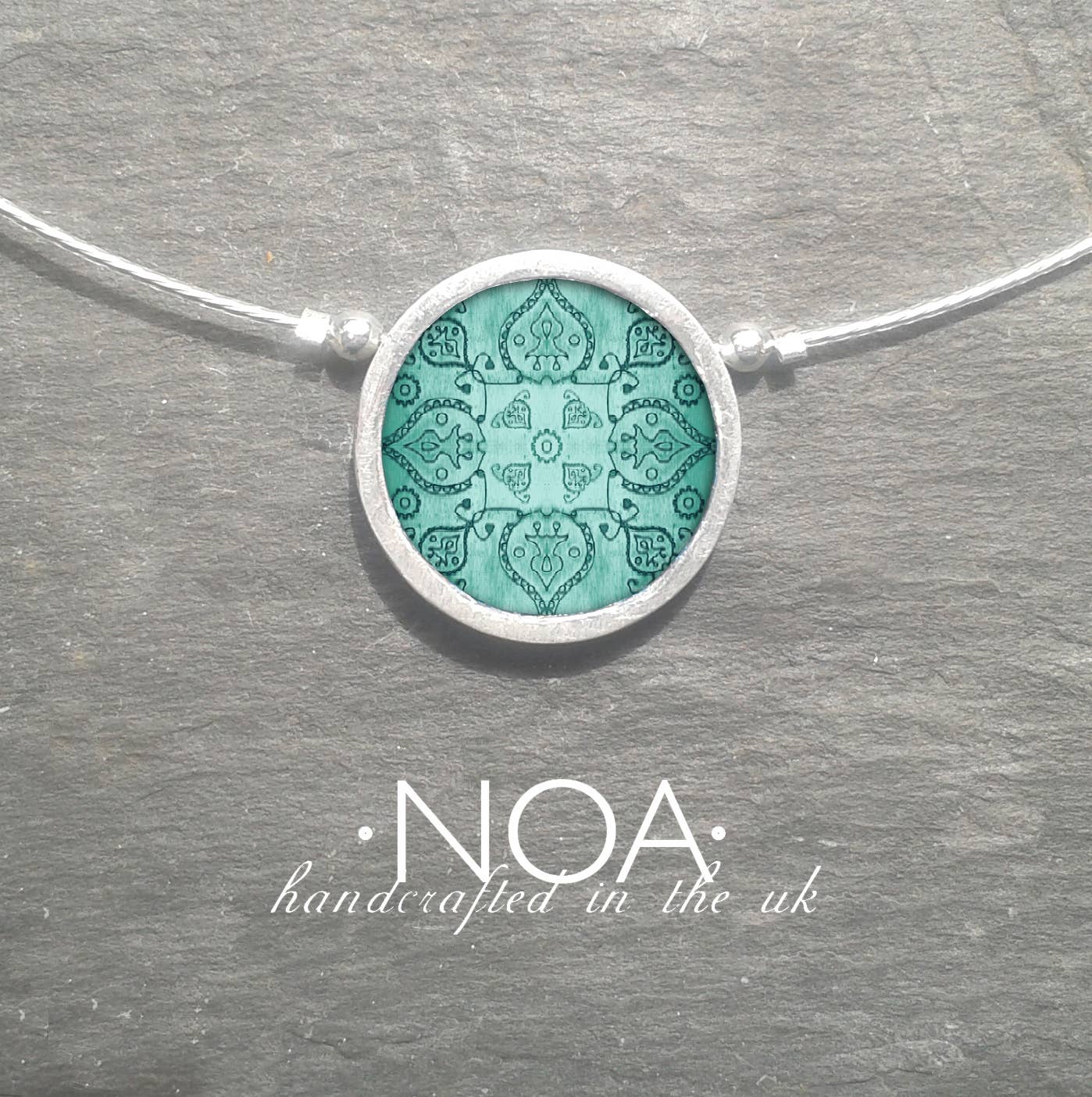 Noa Jewellery - Vendita all'ingrosso Collana con ciondolo/pendaglio - Collana rotonda in ceramica con cornice, telaio in alluminio11