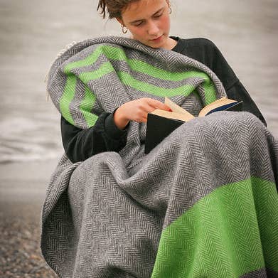 Rathbornes 1488 - Wholesale Throw Blanket - Green And Grey Cashmere And Merino Throw