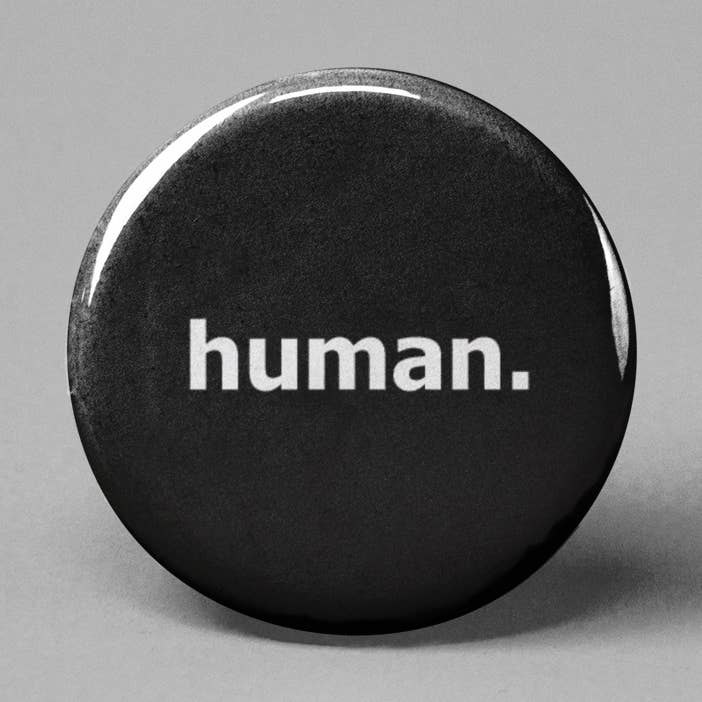 Bouton Pinback humain pour la vente par The Pin Pal Club