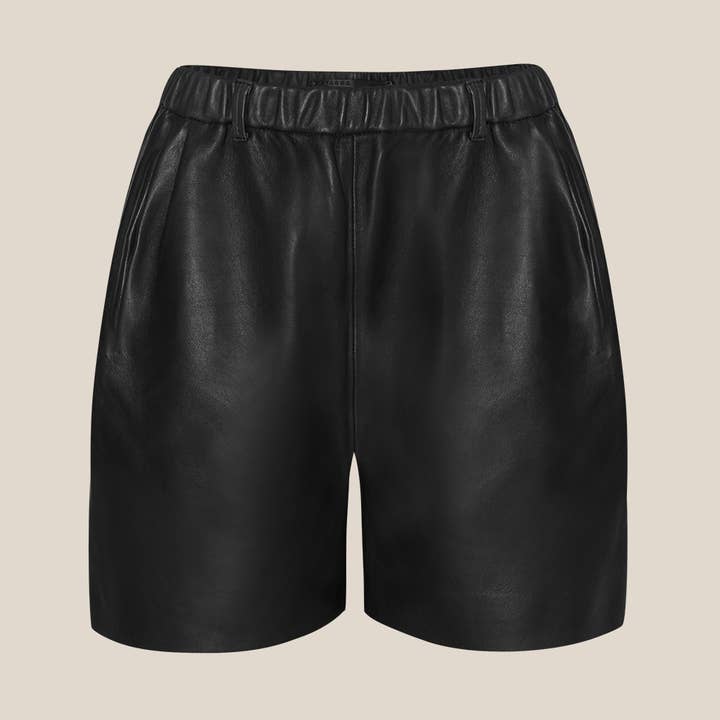 Pantalones cortos de piel Lenchen. Napa negra. para venta al por mayor de AYASSE