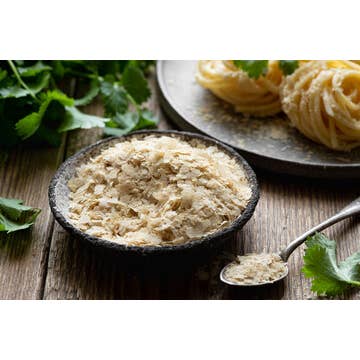 Stella Foods s.r.l. - Wholesale Bread Mix - STELLA Nutritional Yeast Flakes 200g1