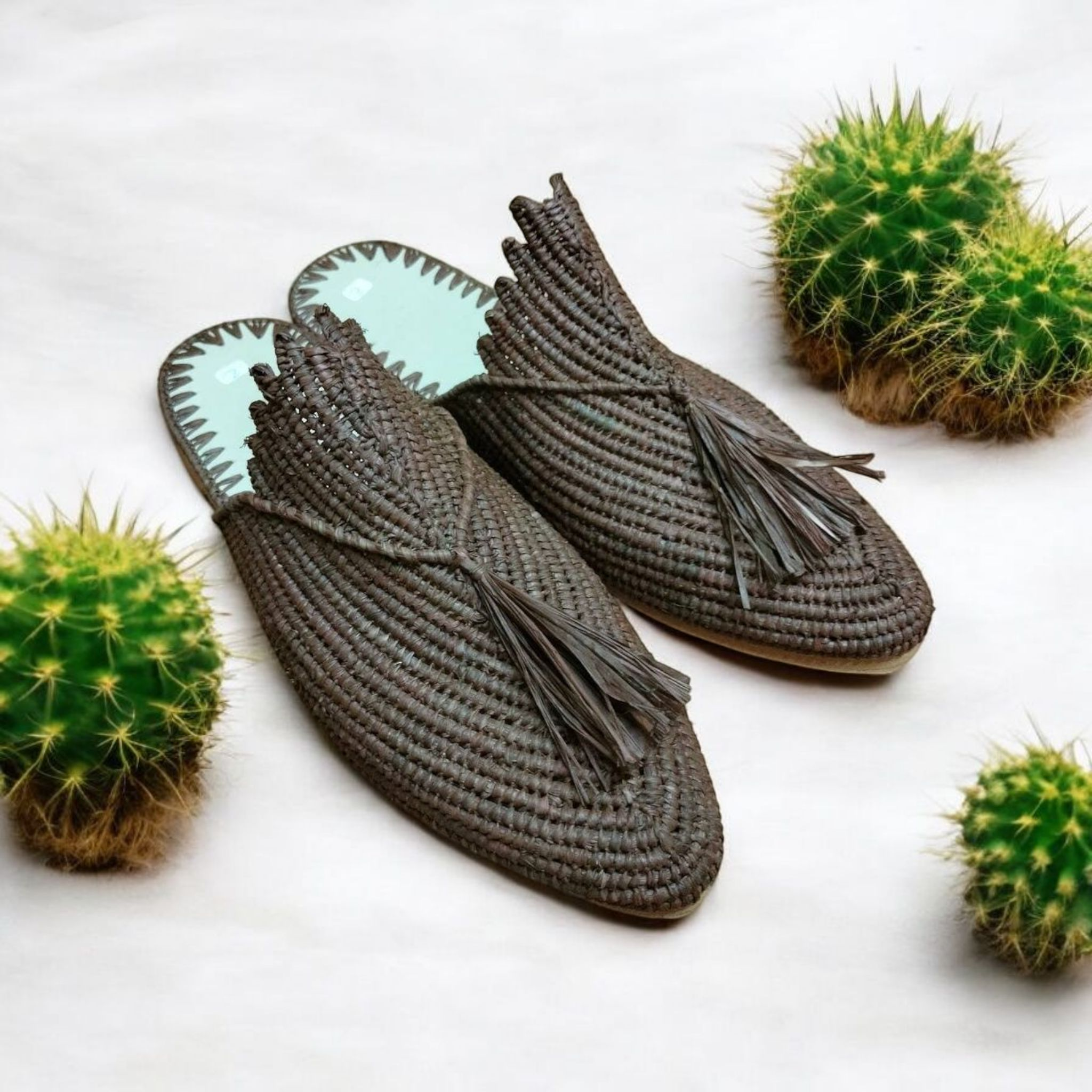 Berberparadise - Wholesale Slippers - Women's - Handmade Raffia Slippers with Genuine Leather Soles1