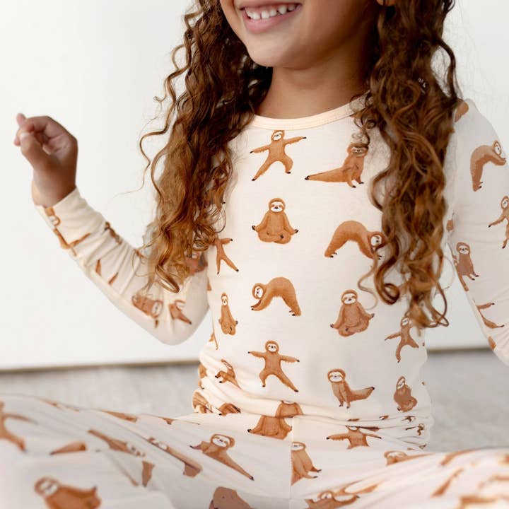 Free Birdees - Wholesale Sleepwear Set - Kids - Shaggy Yoga Sloth Long Sleeve Pajama Set (2T-12Y)