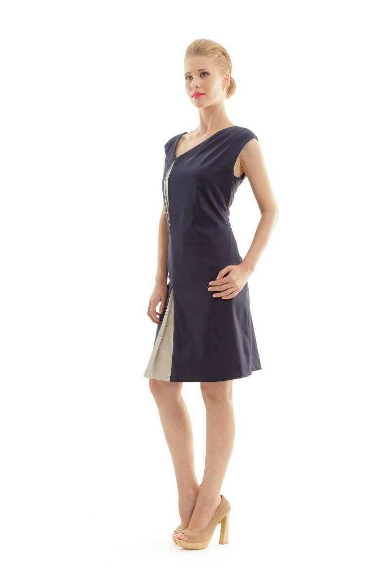 conquista - Wholesale Dress - Women's - Sleeveless Contrast Pleat Dress1