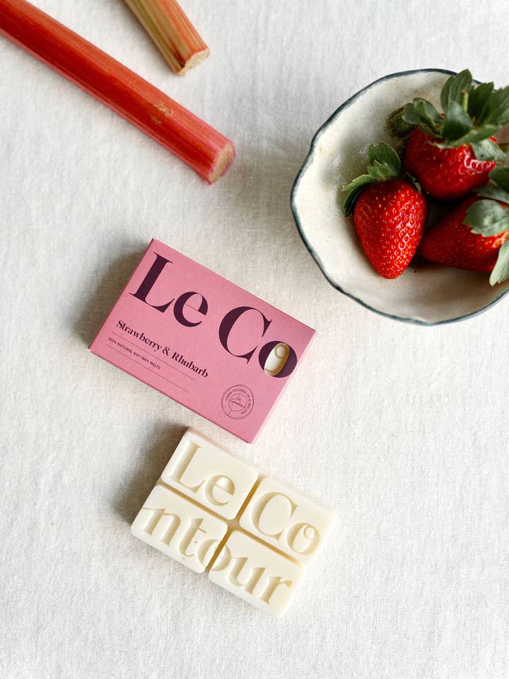 Strawberry & Rhubarb Wax Melt for wholesale by Le Contour