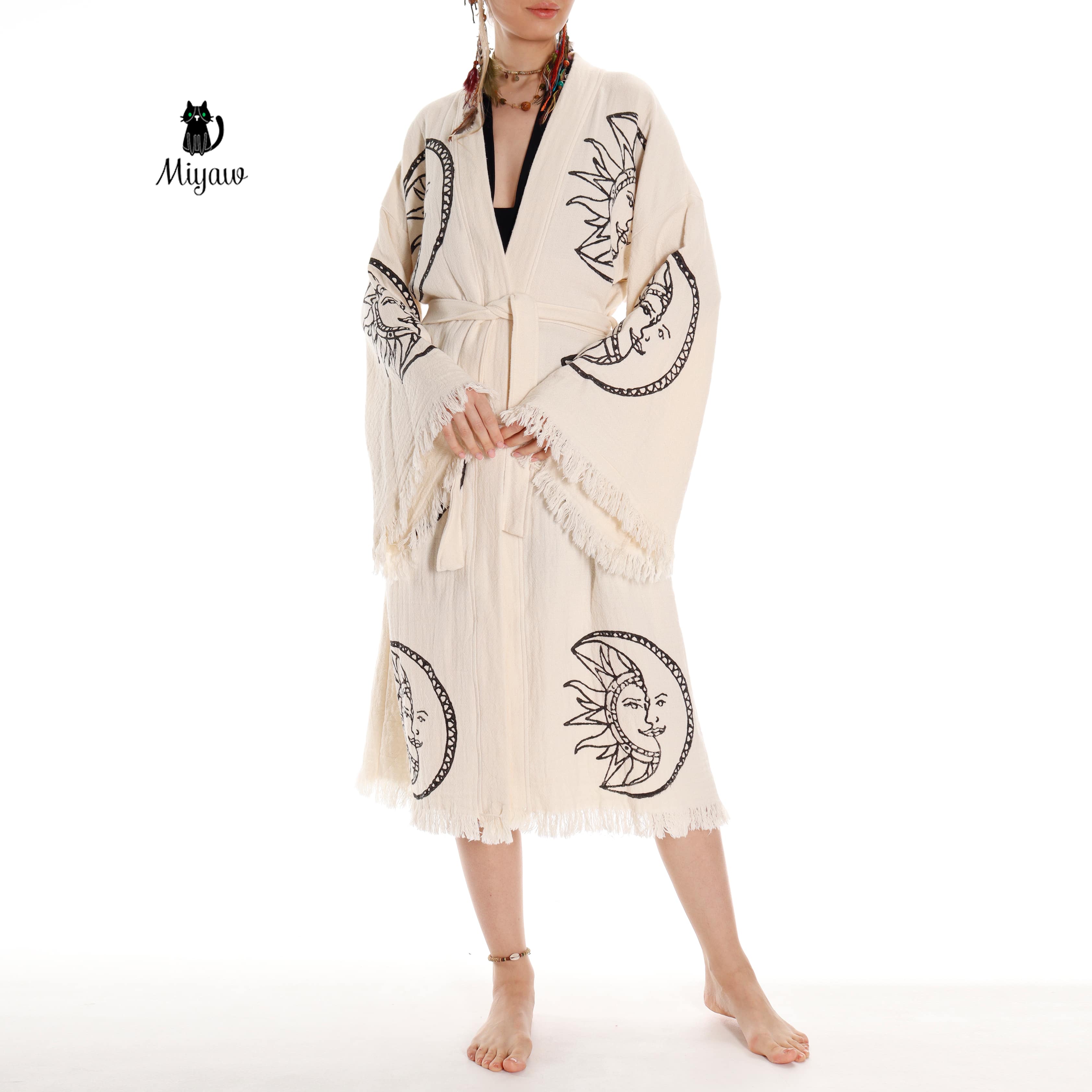 Beige Boho kimono slåbrok med måne- og solprint i økologisk bomuld til stranddage for engroshandel på Faire4