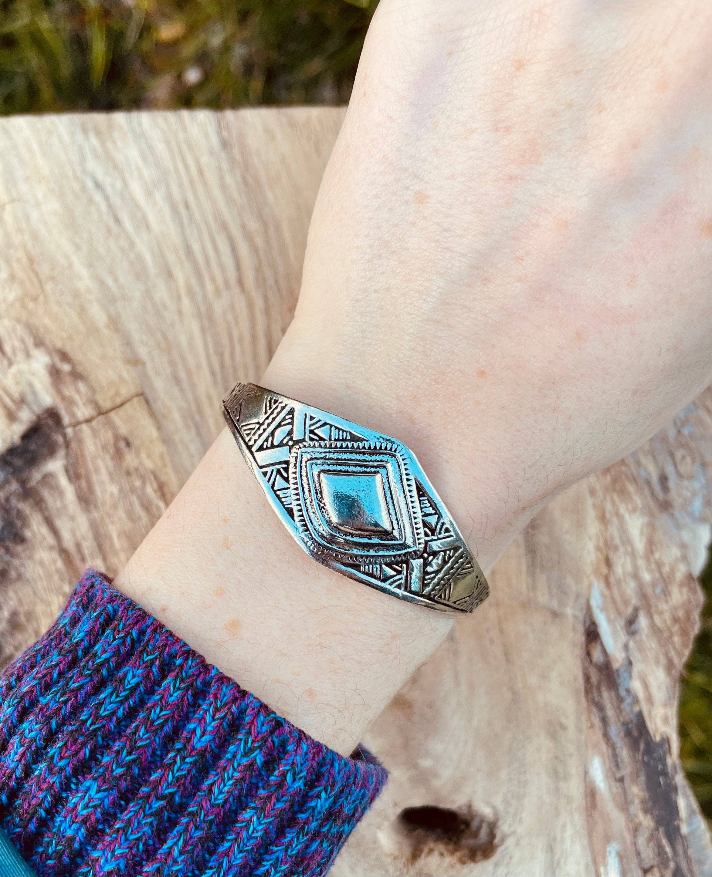 Kaali Boutique – wholesale Cuff bracelet – Tuareg Jewelery Silver Bracelet / Bangle / Cuff / Unisex / Boho / Ethnic / Rustic / Bohemian / Hippie / Gypsy / Geometric /6