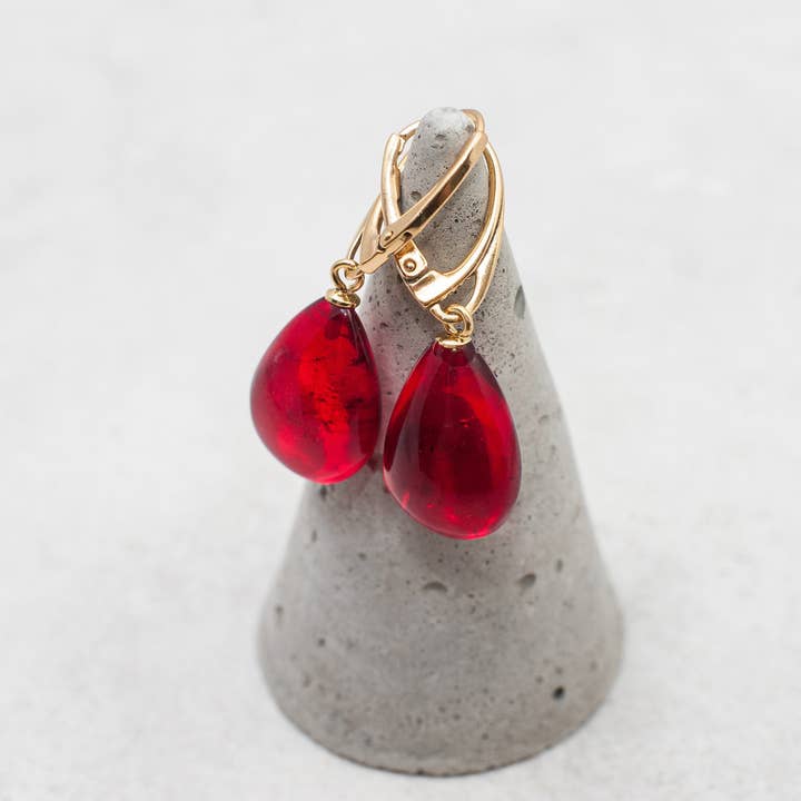 Marcin Waryszak - Vendita all'ingrosso Orecchini pendenti - Orecchini in ambra rossa a goccia, orecchini in ambra baltica con rubino, oro8