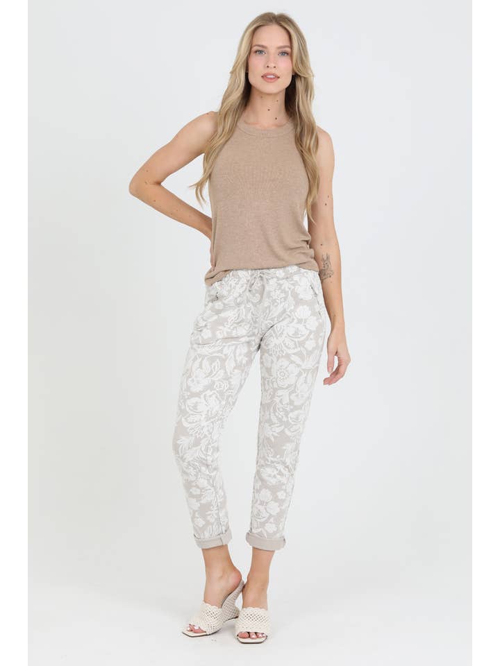 Nostalgia - Wholesale Pants - Women's - NP746-BW74 FLORAL PRINT JOGGER PANTS