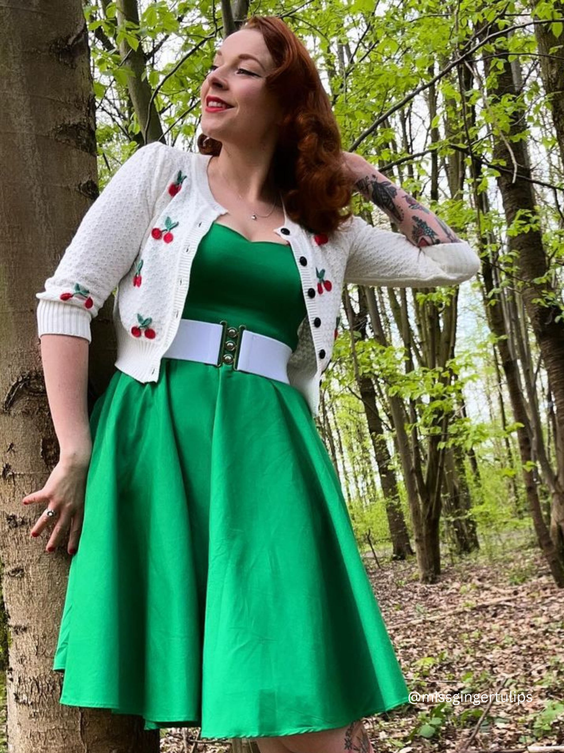 Mak - Wholesale Cardigan - Women's - Cherry Crochet Pom Pom Cropped Cardigan Sweater MK35154