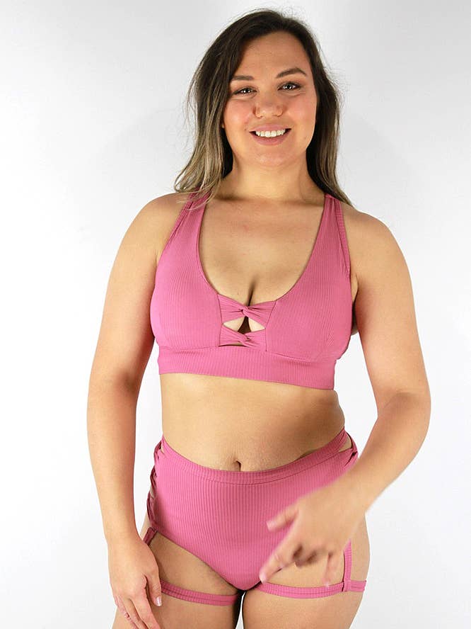 Sasha Sports Bra - Dusty Pink for wholesale on Faire0