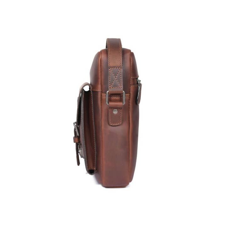TLG Canada - Wholesale Messenger Bag - Men's - Voyager Leather Messenger Bag