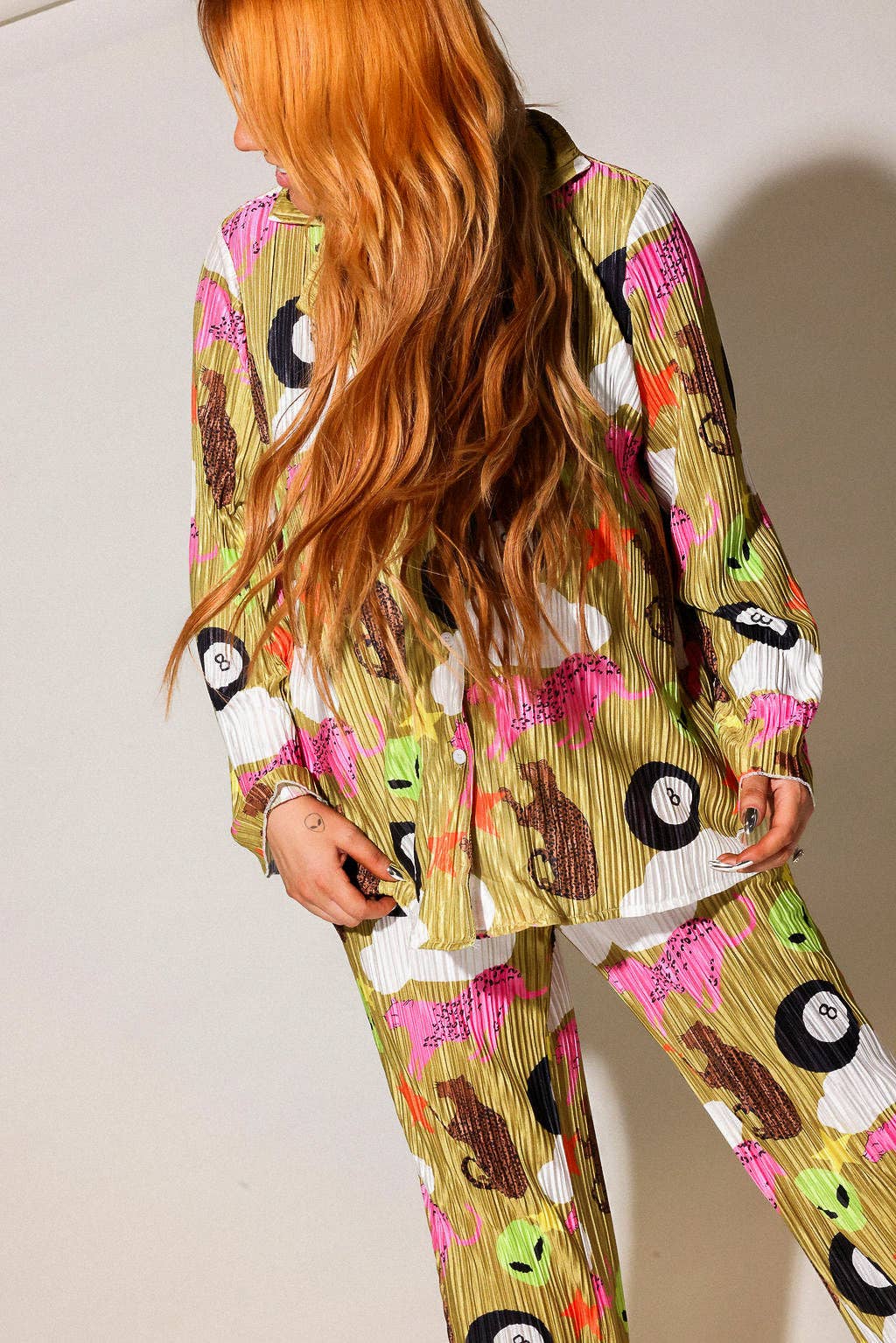 Burnt Toast – Engroshandel Bukser - Dame – Vi kommer i fred Alien Plissé sæt **PÅ LAGER IGEN**11