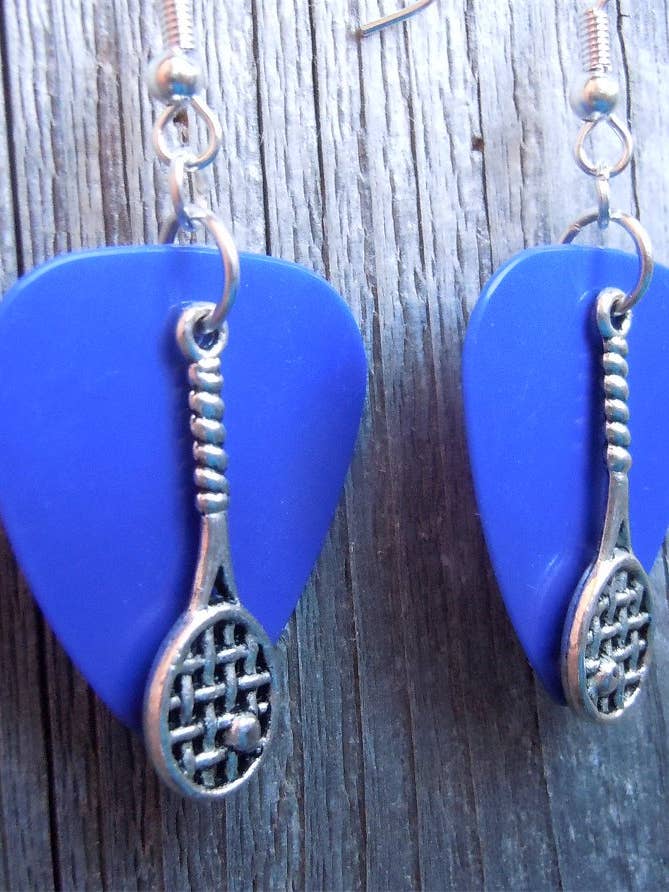 Brincos Raquete de Ténis Charm Guitarra por atacado de Simply Raevyn