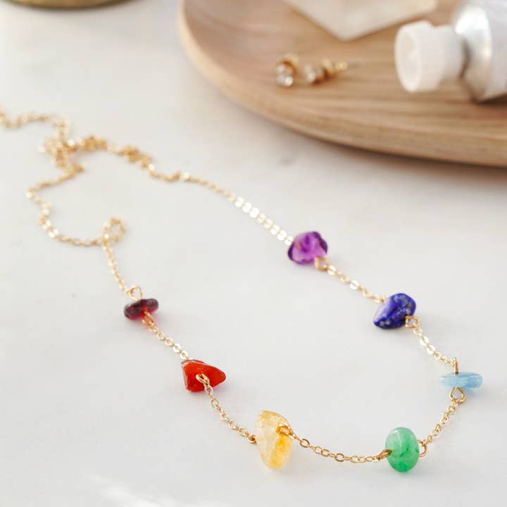 Xander Kostroma – wholesale Kedjehalsband – Guld ton 7 chakra rå sten kristall halsband