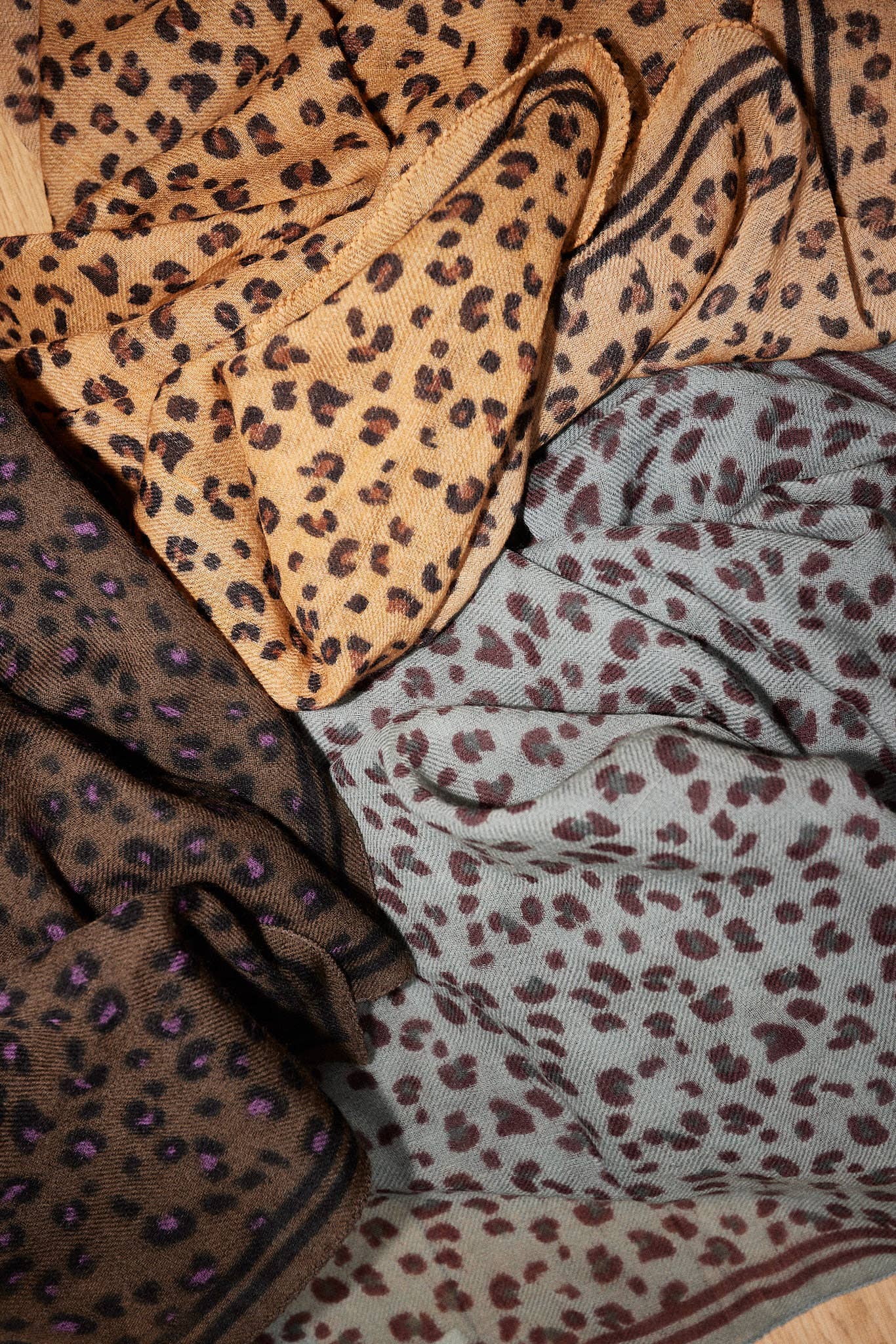 Gabrielle Paris - Wholesale Head Scarf - Women's - Leopard wool scarf1