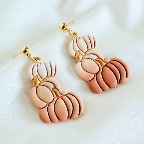 Orecchini di zucca in argilla | orecchini di argilla | Orecchini di Halloween ( per la vendita all'ingrosso da parte di PERNAZ JEWEL