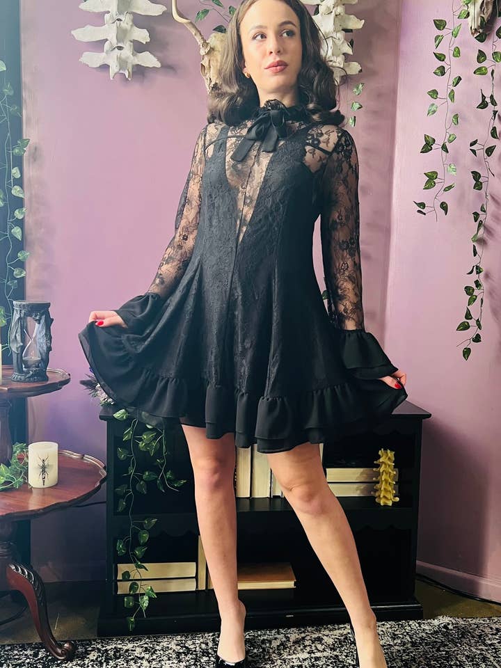 Witchwood Bags - Wholesale Jurk - Dames - Nightshade - Donker Romantische Bloemen Mini Babydoll Jurk - PRE-ORDER