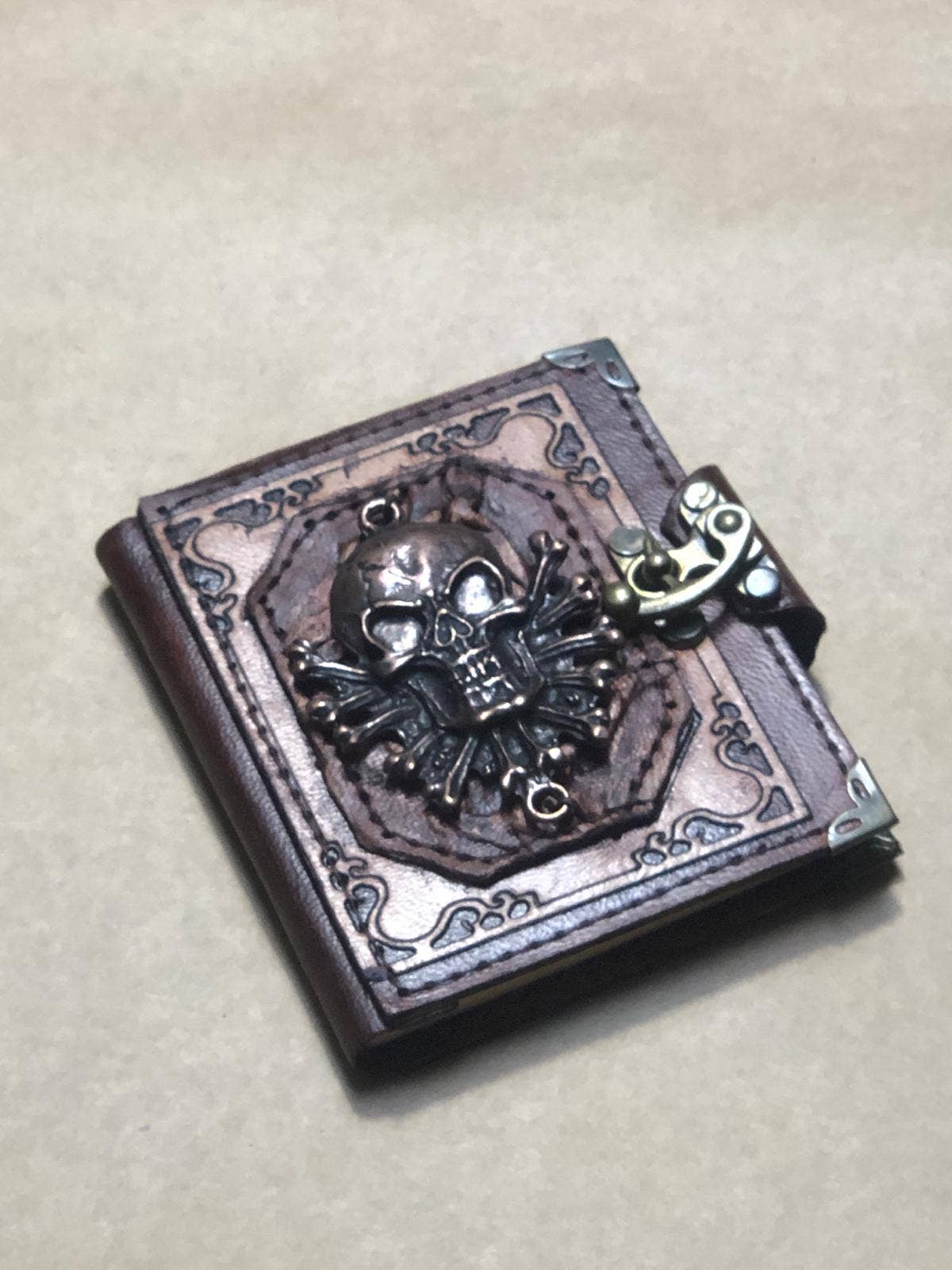 ML Marcaleather - Wholesale Journal/Diary - Mini Skull with Bone Leather Journal Notebook Sketchbook0