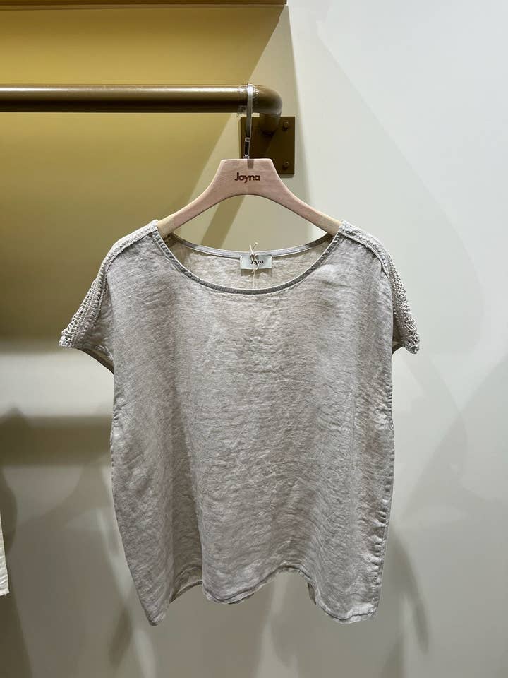 Joyna - Wholesale T-Shirt - Women's - T07800 T-SHIRT EMBROIDERED AT THE SHOULDER