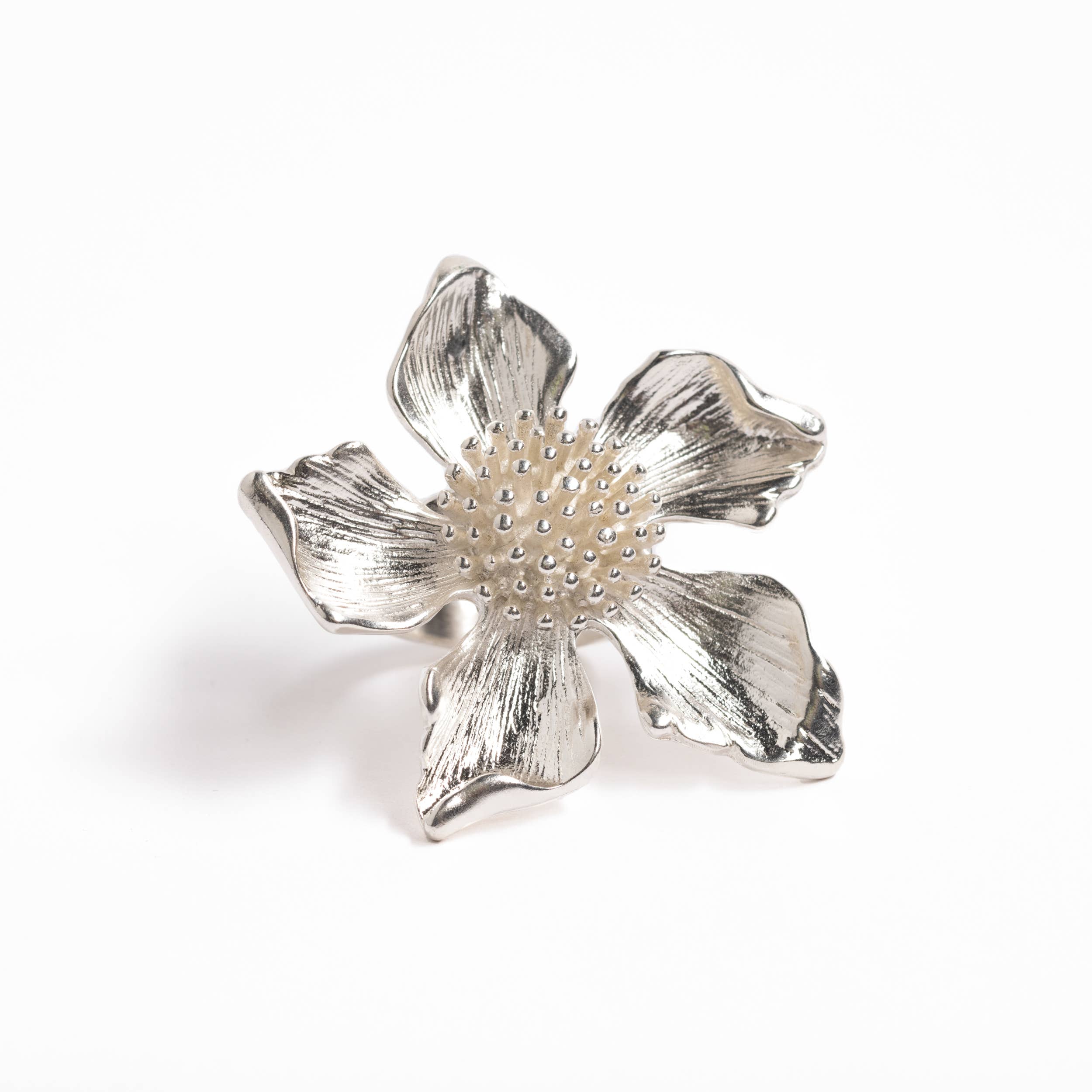 Saint Claude – wholesale Cocktail/statement ring – Magnolia Ring2