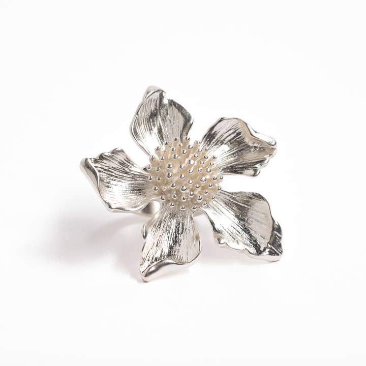 Saint Claude – wholesale Cocktail/statement ring – Magnolia Ring2