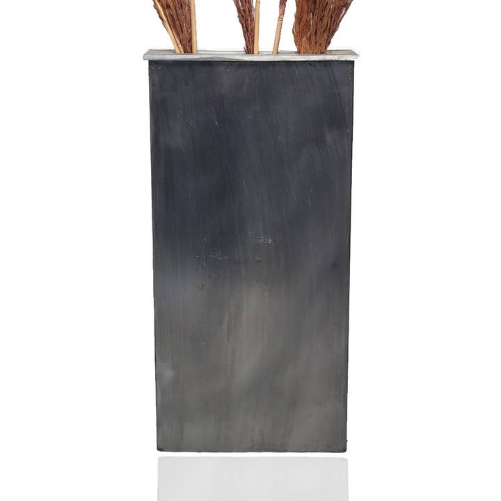 Grå metall industriella vaser 45,5cm för wholesale av NHP International