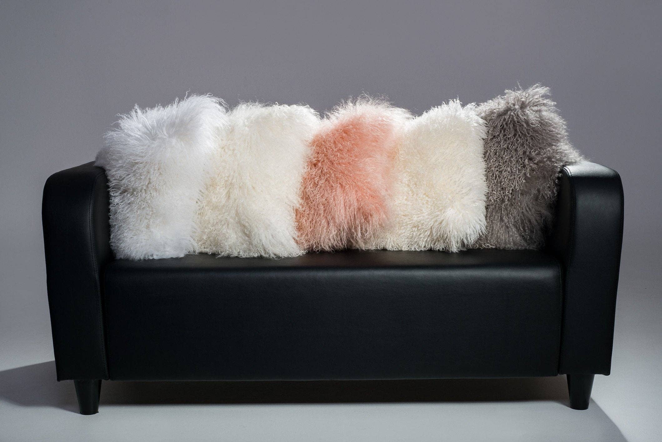 deladonica - Wholesale Throw/decorative pillow - DeLadonica Mongolian Sheepskin Lambswool Cushion White Pop5