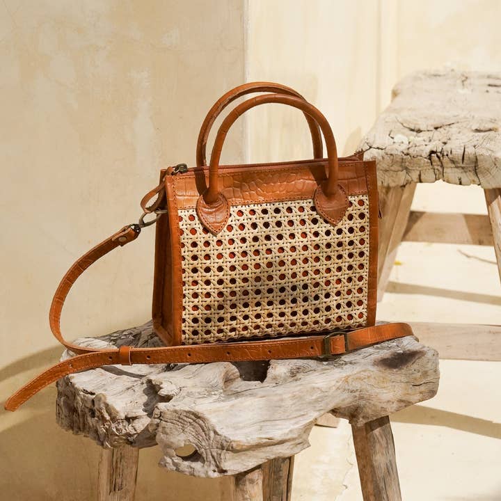 Voyage the Label - Wholesale Tote Bag - Women's - Prague Rattan Bag - Tan
