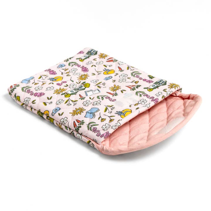 Pippi Post - Wholesale Book Cover - Anne of Green Gables Avonlea Quilted E-Reader Case6