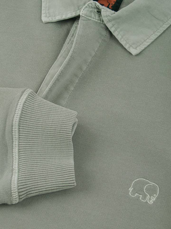 Pull Polo Lourd en Pigment Carvalho Vert Argenté pour la vente par Trendsplant Clothing