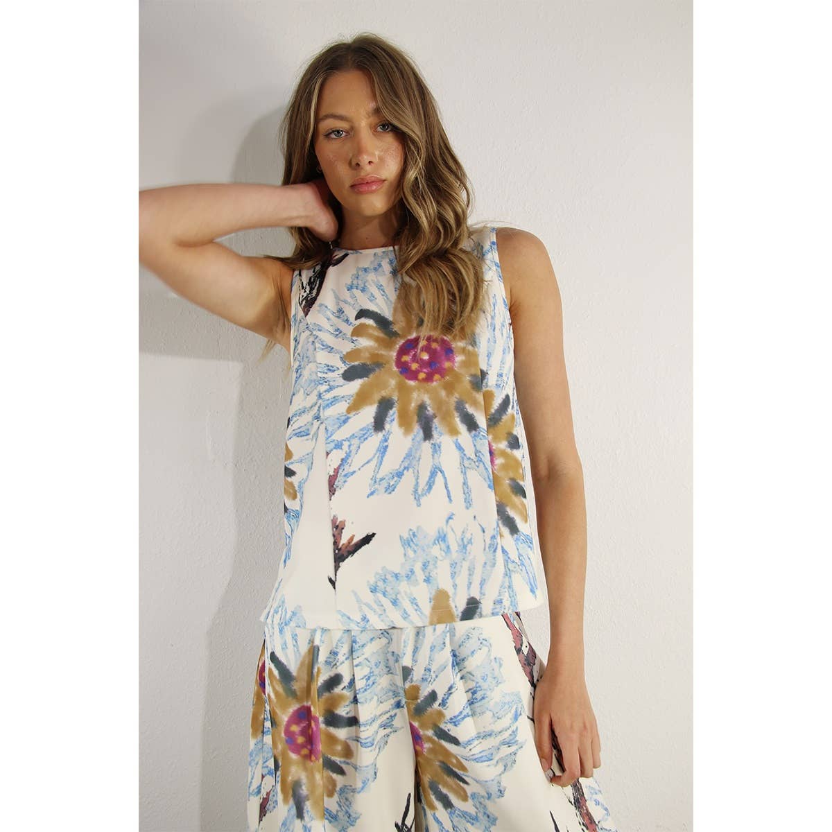 MULTI MOUWLOZE TOP- EN BROEKSET MET ZONNEBLOEMPRINT voor groothandel op Faire3