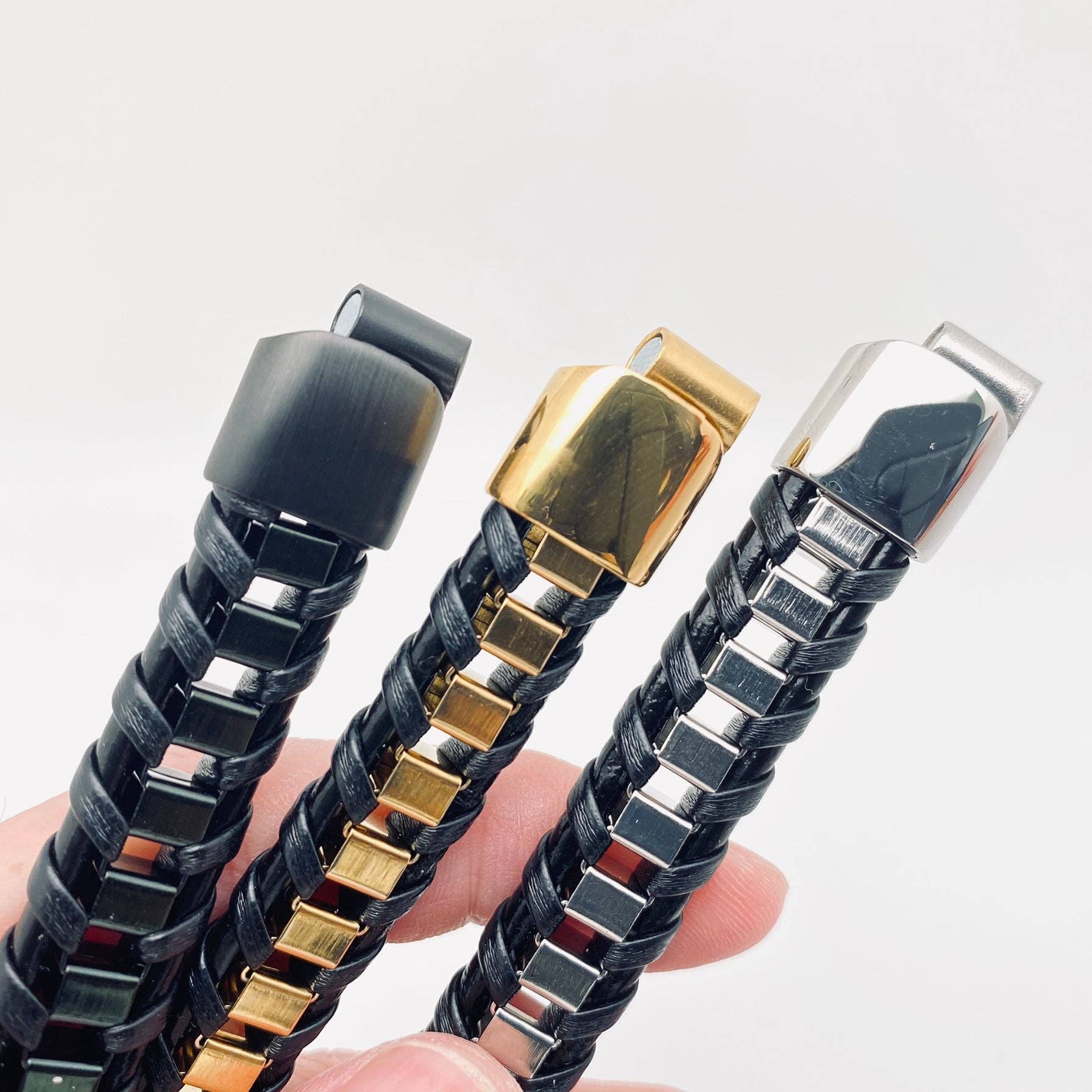 Mio Queena - Wholesale Bangle Bracelet - Leather Woven Gear Shape Stainless Steel Bracelet - MJ/BC4