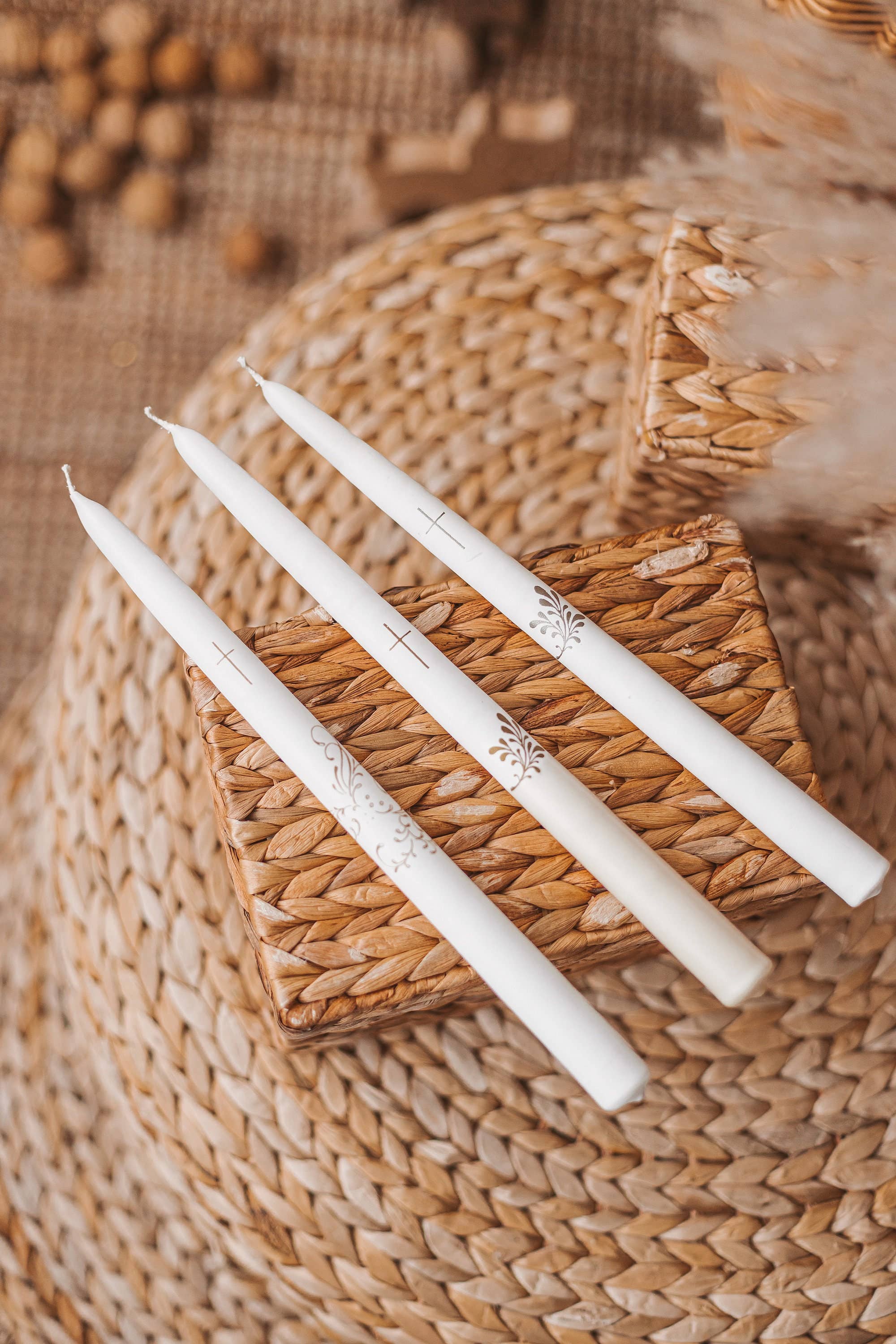 Matrinna - Wholesale Tapered Candle/Candlestick - White Baptism Candle with Linen Decoration and Golden Cross3