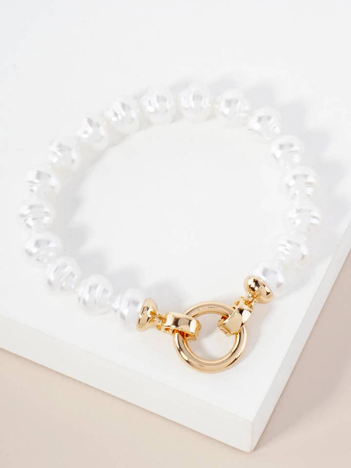 10mm Pearl-Bead Circle Accents Stretch Bracelet for wholesale by Wild Honey