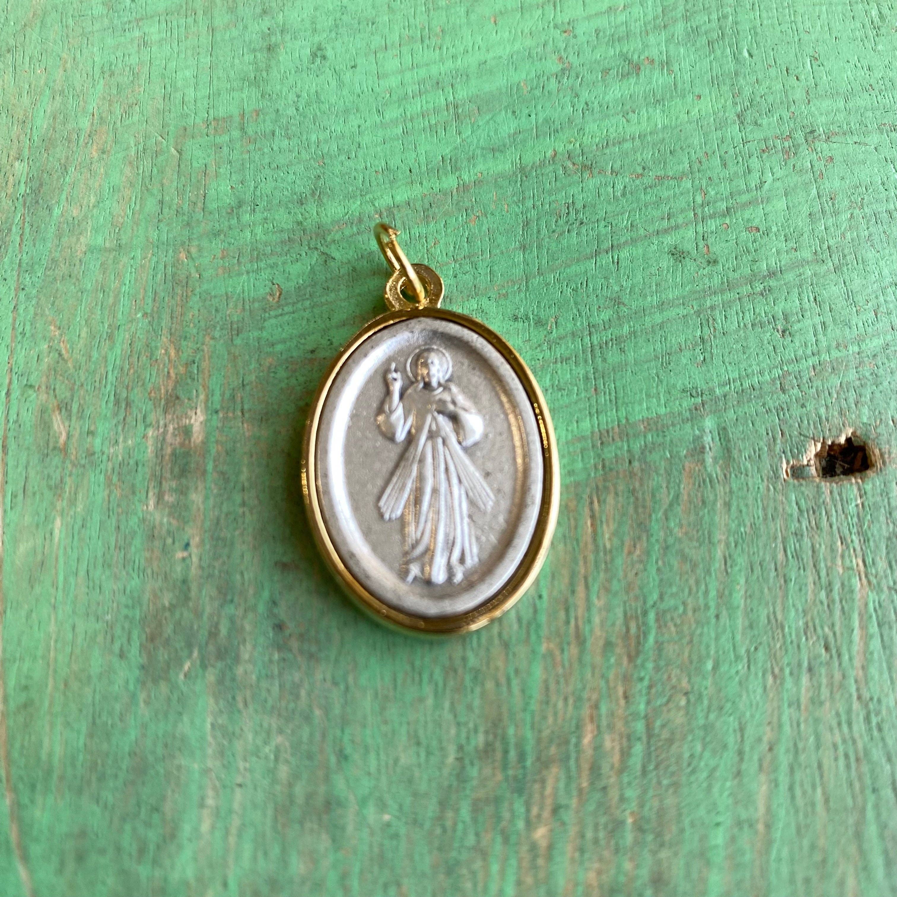 Love and Honor Jesus LLC - Wholesale Individuele bedel/hanger - Italiaanse ovale tweekleurige devotionele medailles11