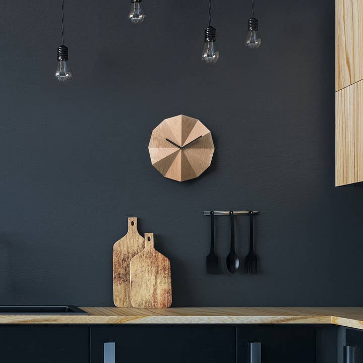 Lawa Design – Engroshandel Vægur – Delta Clock Oak, moderne vægur i massivt træ