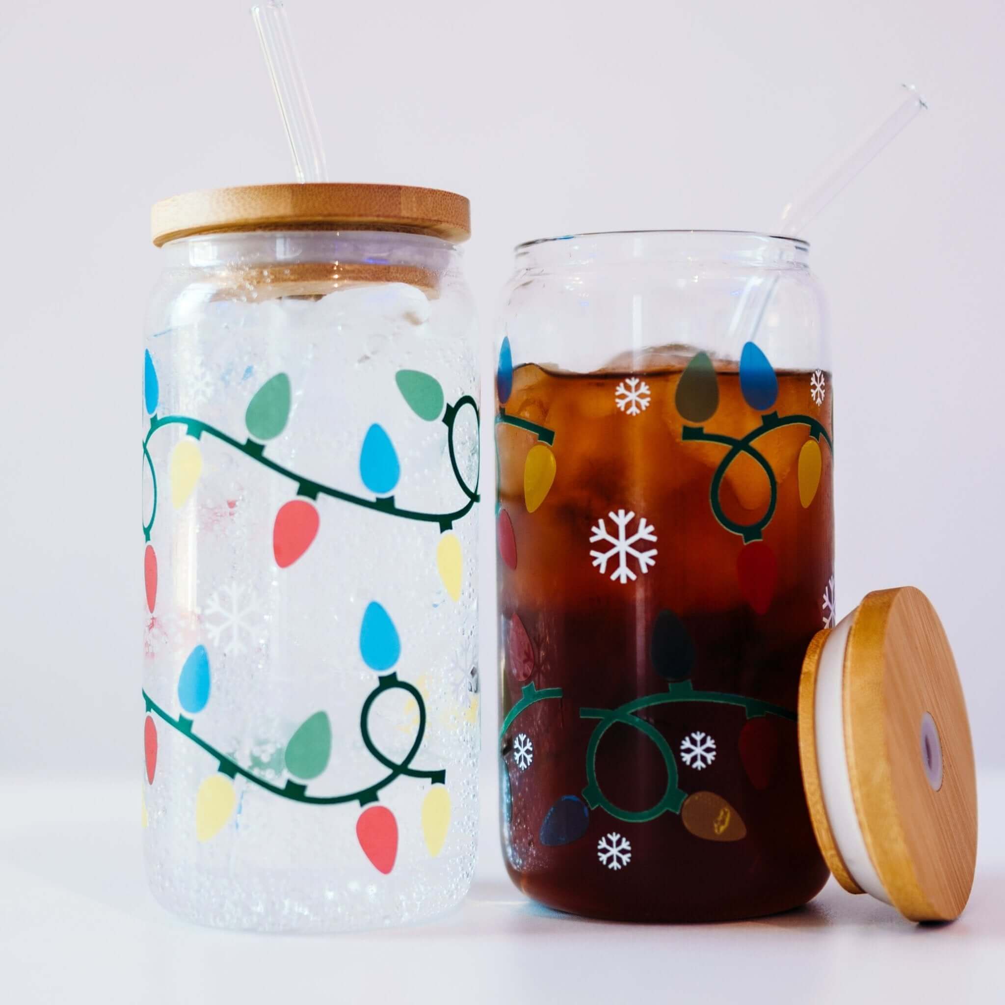 Sip-Sip Hooray! - Wholesale Drinking Glass/Cup - Color Changing Christmas Lights Cup with Lid and Straw1