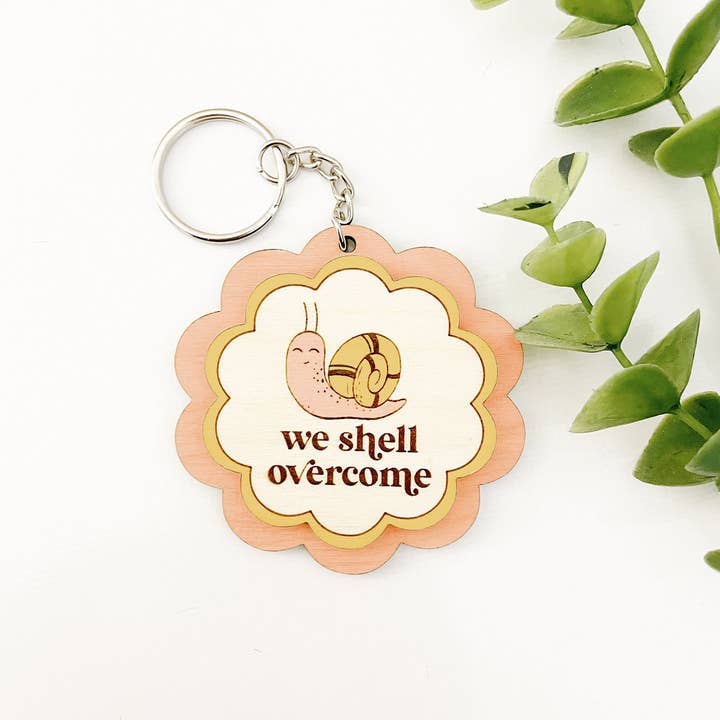 Remember November, Inc – Engroshandel Nøglering - Dame – Snail nøglering Funny nøglering Snail Pun2