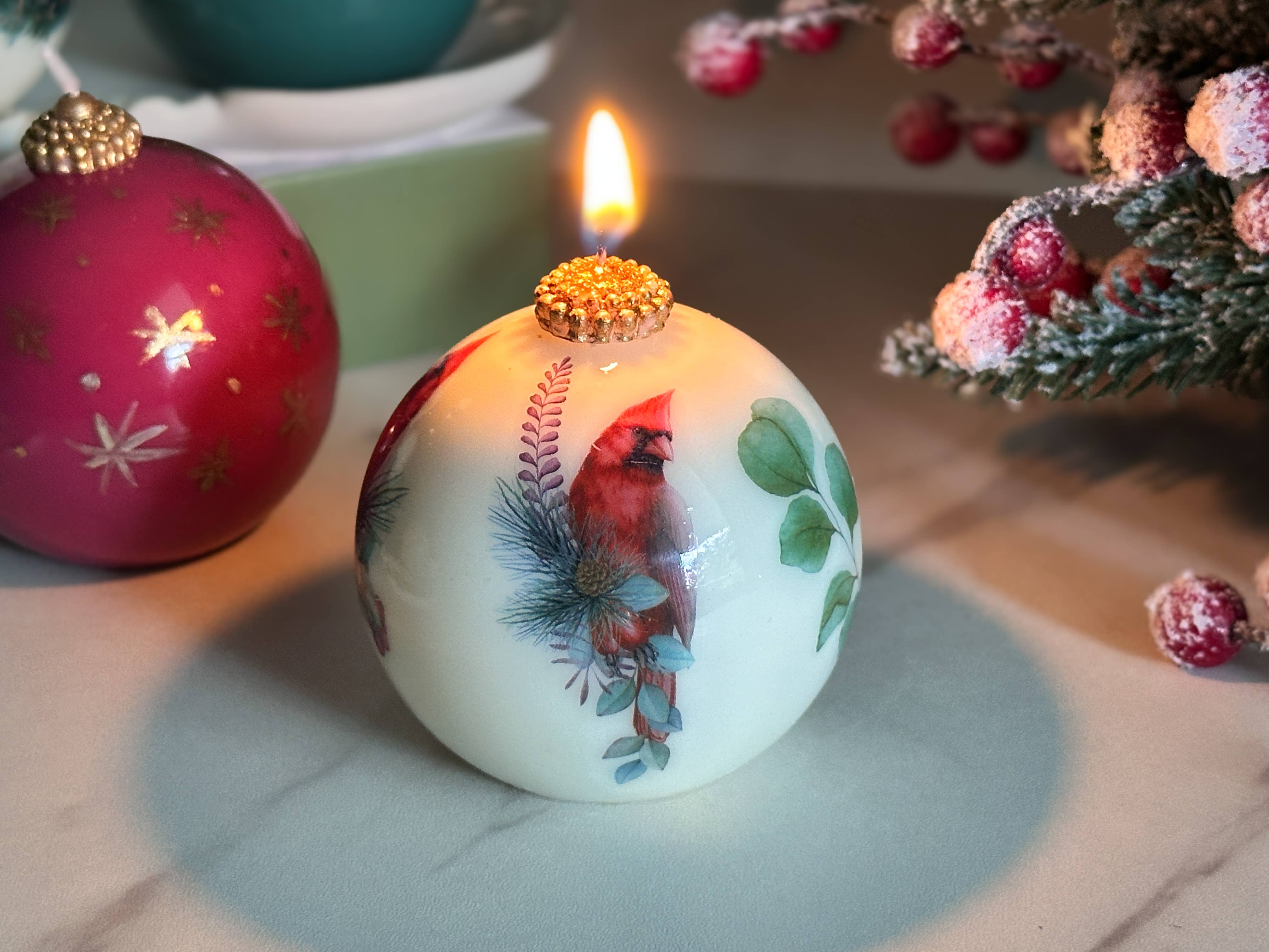 VR.candle - Wholesale Novelty Candle - Candle with Cardinal | Vintage Style Christmas Candles5