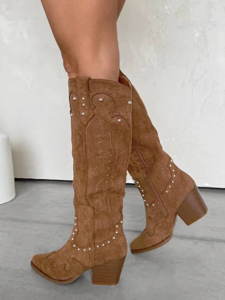 BOTTE HAUTE JUSQU'AU GENOU À TALON BLOC AVEC DÉTAILS DE CLOUS DE COWBOY COWGIRL WESTERN pour la vente par No Doubt Shoes