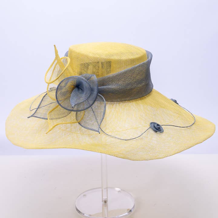 KaKyCo - Wholesale Fascinator Hat - Women's - 117138 | Two tone Callalily Adorned Wide Soft Sinamay Hats