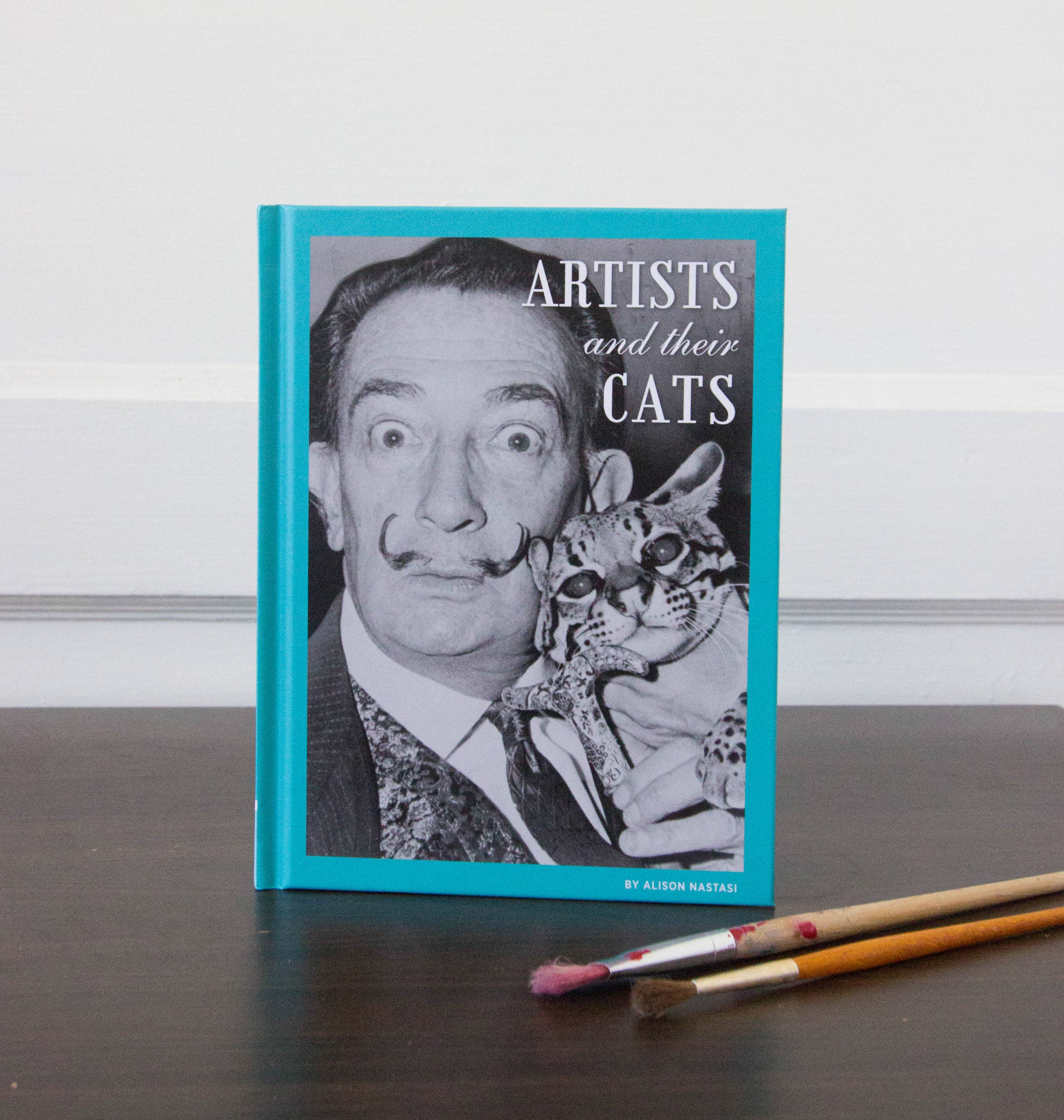 Chronicle Books - Wholesale Pets - Artists and Their Cats1