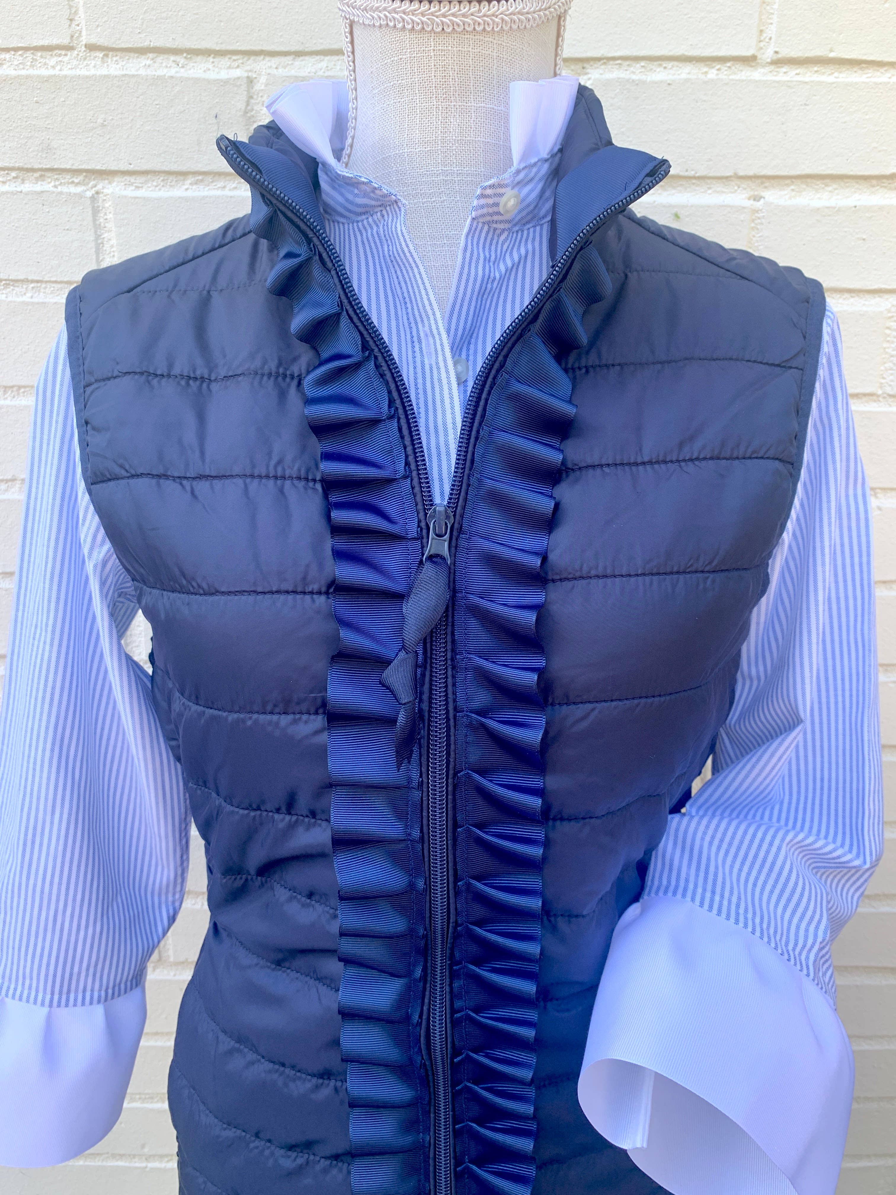 Bleu marine avec ruban à volants bleu marine Doudoune à volants Maggie May - Bleu marine avec ruban à volants bleu marine en vente sur Faire5