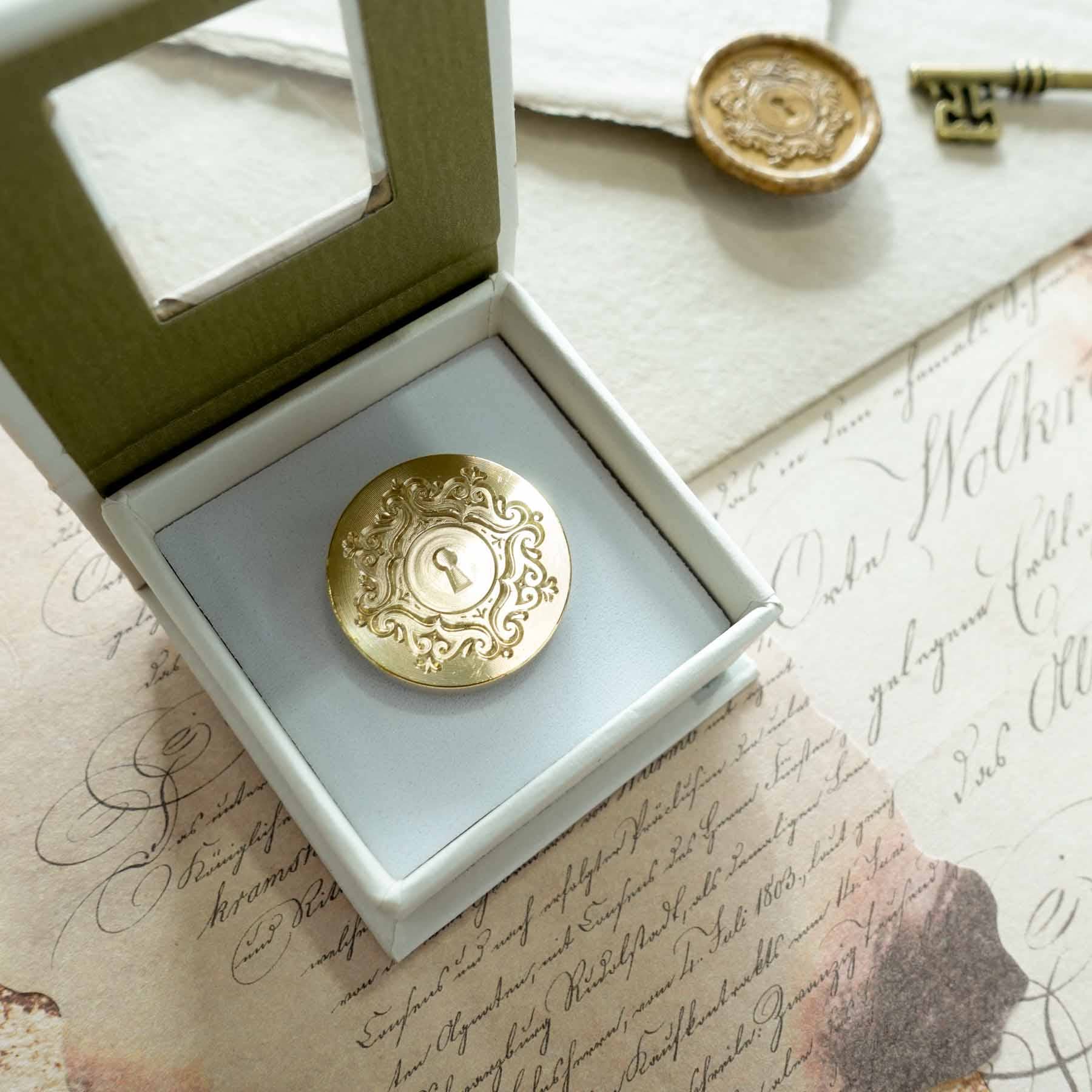 Fiona Ariva - Wholesale Rubber/decorative stamp - Keyhole wax seal stamp, wax seal kit or stamp head1