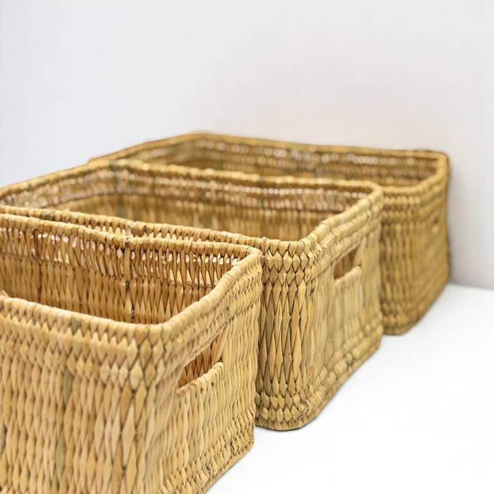 HandmadeBestSeller – Großhandel Korb – Handgewebte Aufbewahrungskörbe aus Schilf, 3er-Set1