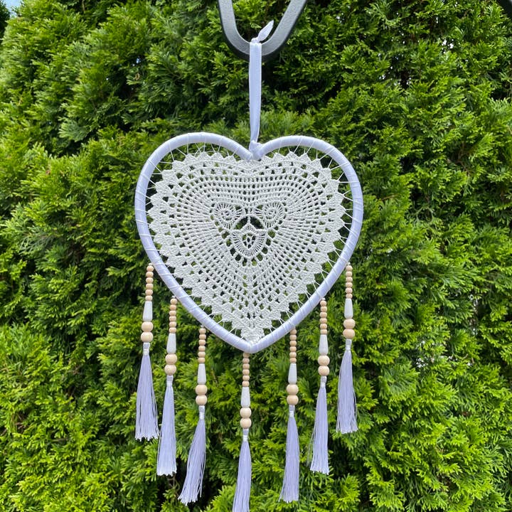 JD083 - Boho Heart Dream Catcher for wholesale by Atlas Fashion