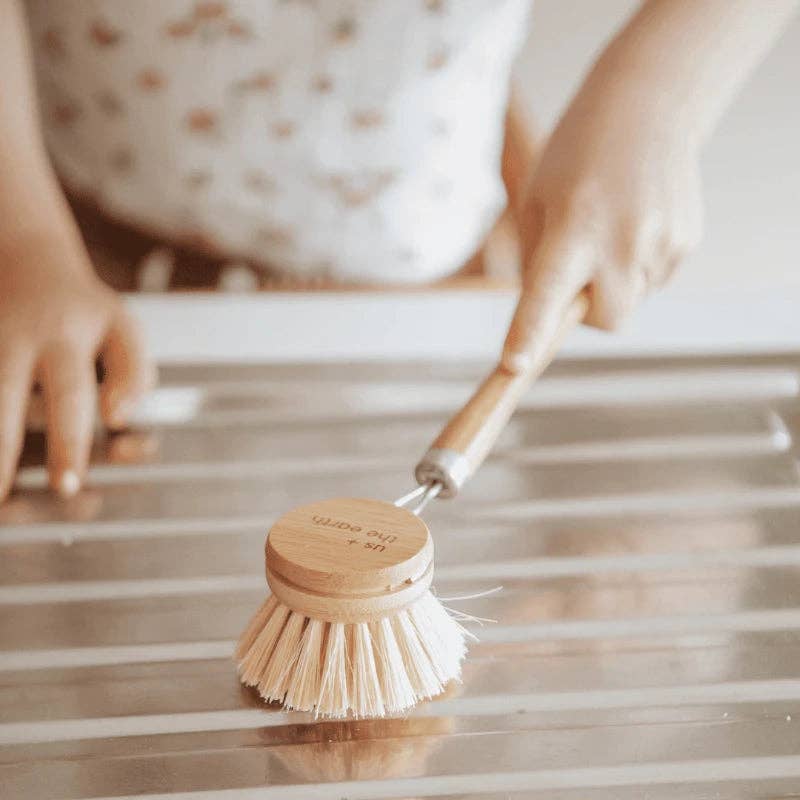 Us and The Earth - Wholesale Gift box - Eco Cleaning Box - Plastic Free Cleaning Products3