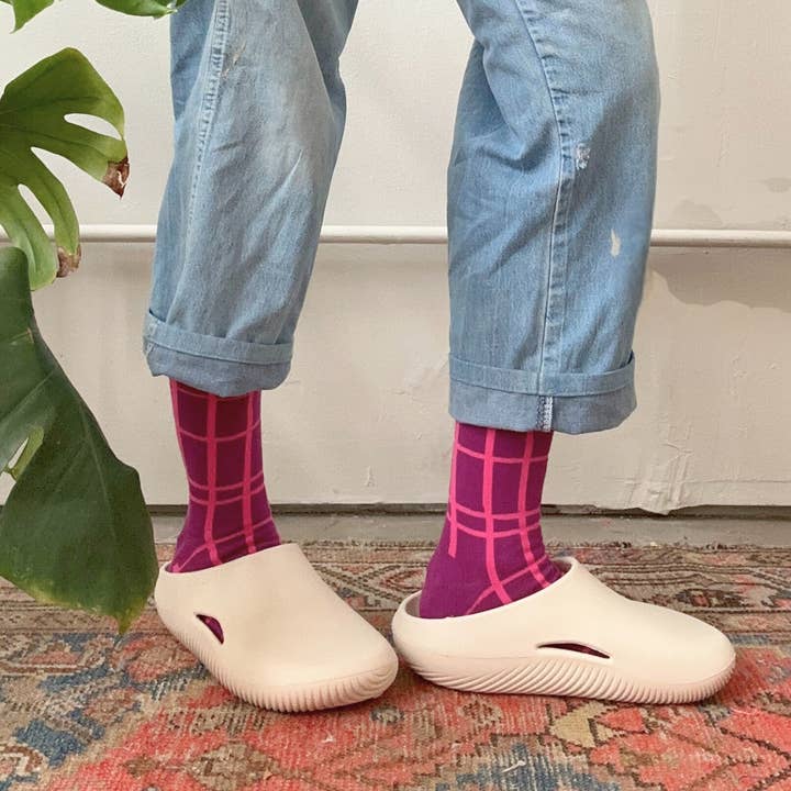 Calzini Crew - Darby in magenta e rosa acceso per la vendita all'ingrosso da parte di Jenny Pennywood