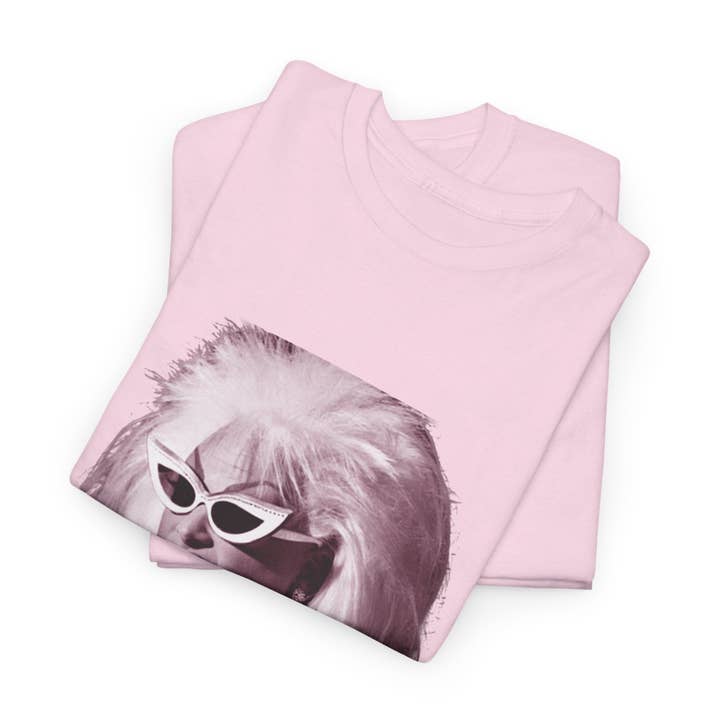 Kennidi Co. – wholesale T-shirts med screentryck – Unisex – Divine - Är han död än T-shirt